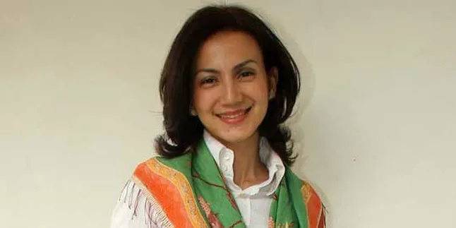 Wanda Hamidah dan Suami Sudah Tak Serumah?