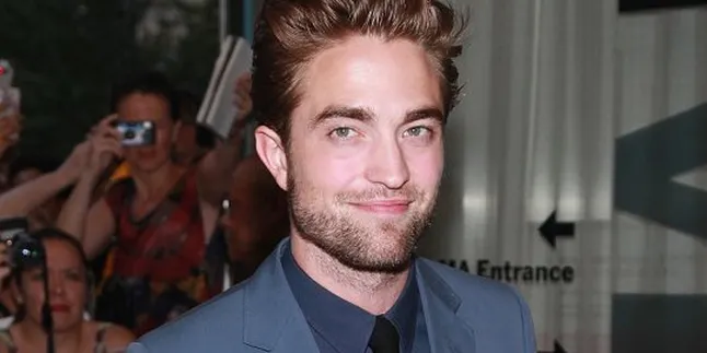 Muncul Pertama Kali, R-Patz Tutupi Luka Dengan Senyum