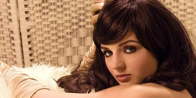 Sepupu Kate Middleton Jadi Model Playboy