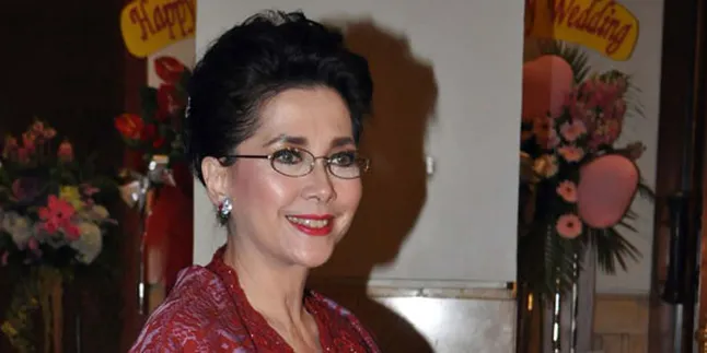 Widyawati Berbagi Tips Awet Muda Widyawati Berbagi Tips Awet Muda