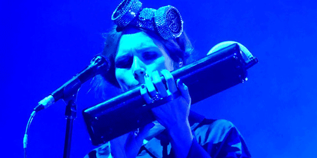 The Cangcuters: The Cardigans? The Best Lah!