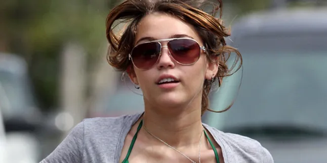 Ellen DeGeneres 'Gandakan' Rambut Miley Cyrus