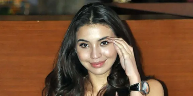 Demi Keluarga, Manohara Tak Ambil Job