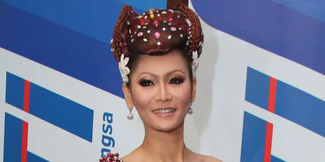 Liburan Lebaran, Inul Ajak Orangtua ke Singapura