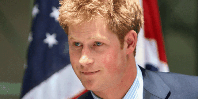 Foto Porno Pangeran Harry Beredar!