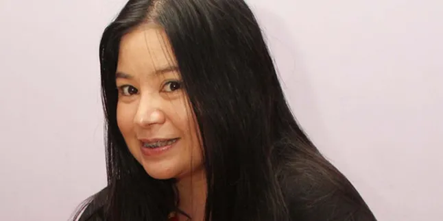 Lebaran, Empat Anak Annisa Bahar Berkumpul