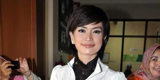 Yulia Rachman: Demian Itu Masa Lalu