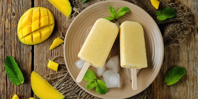 10 Cara Membuat Es Krim Buah Sederhana, Gampang dan Anti-Gagal!
