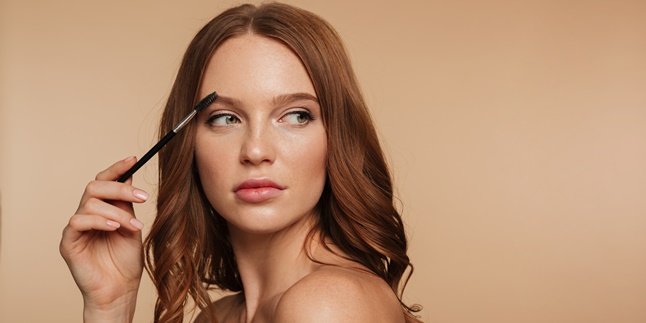 10 Natural Ways to Thicken Eyebrows, Easily Obtained - One of Them is Using Coconut Milk