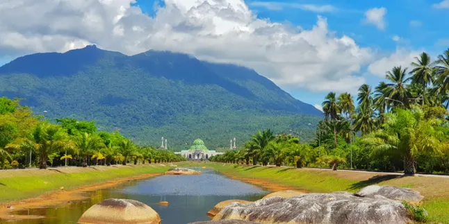 10 Kuliner Khas yang Tak Boleh Dilewatkan saat Mudik ke Natuna 10 Kuliner Khas yang Tak Boleh Dilewatkan saat Mudik ke Natuna