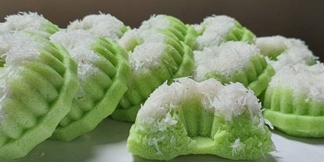 10 Types of Traditional Wet Cakes with Delicious and Tasty Flavors