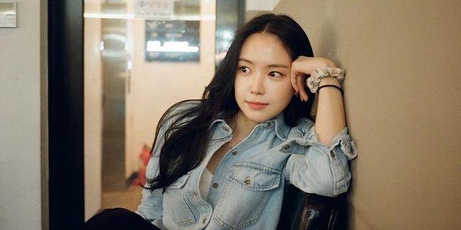 10 Portraits of Son Na Eun with Various Handbags, Can Be an Inspiration to Upgrade OOTD