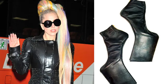 10 Sepatu Teraneh Yang Pernah Dipakai Lady Gaga