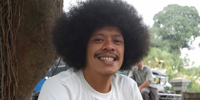 10 Tahun Absen, Eddy Brokoli Kembali Dengan 'Sini Sama Aa'