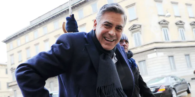 10 Warna Rambut Putih Paling Gaya Dari Aktor-Aktor Hollywood