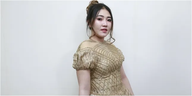 #10yearchallenge Via Vallen Unggah Video Saat Manggung, Seperti Ini Penampilannya