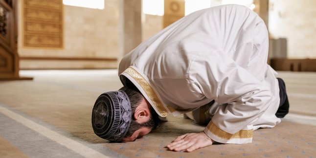 11 Arti Mimpi Sholat Primbon yang Dilakukan Sendiri dan Berjamaah, Jadi Pertanda Baik - Pengingat untuk Ibadah