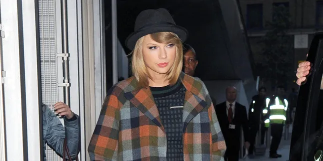 11 Tahun Berlalu, Wajah Taylor Swift Sama Sekali Tidak Berubah 11 Tahun Berlalu, Wajah Taylor Swift Sama Sekali Tidak Berubah
