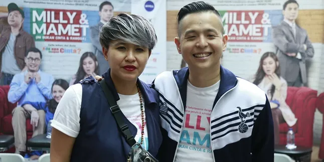 11 Tahun Menikah, Ini Cara Ernest Prakasa dan Istri Tetap Harmonis