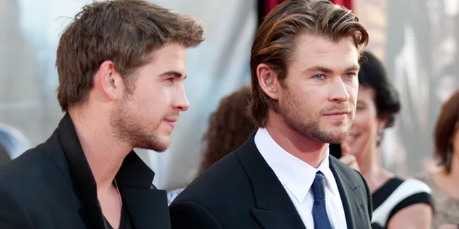 13 Adik-Kakak Seleb Hollywood Ini Wajahnya Persis Banget Deh!