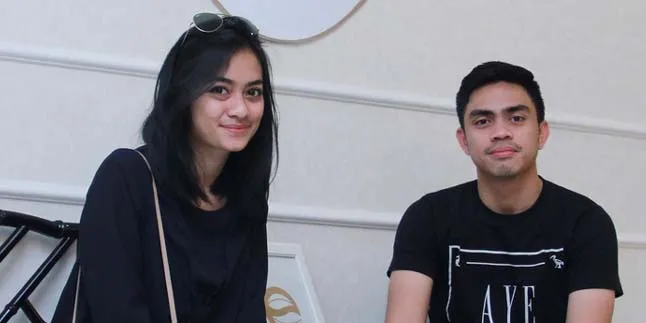 13 Tahun Saling Kenal, Selamat Ayudia Bing Slamet Dilamar Kekasih 13 Tahun Saling Kenal, Selamat Ayudia Bing Slamet Dilamar Kekasih