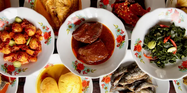 15 Masakan Khas Padang Yang Nikmatnya Nendang Banget