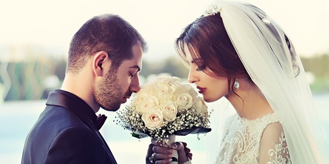 17 Lagu Pernikahan Romantis Bikin Mempelai dan Tamu Undangan Baper