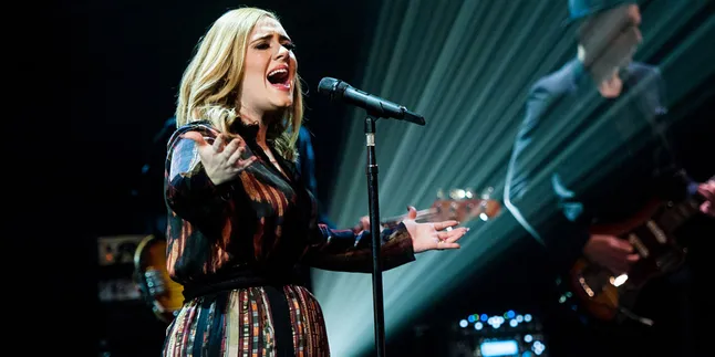 '21' Adele Jadi Album Kedua Dengan Penjualan Terbaik di Inggris '21' Adele Jadi Album Kedua Dengan Penjualan Terbaik di Inggris