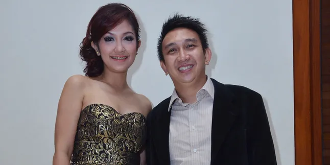 2,5 Tahun Pacaran, Augie Fantinus Resmi Nikahi Adrianna Bustami