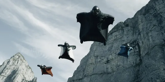 27 Recommendations for Extreme Sports-Themed Movies that Trigger Adrenaline