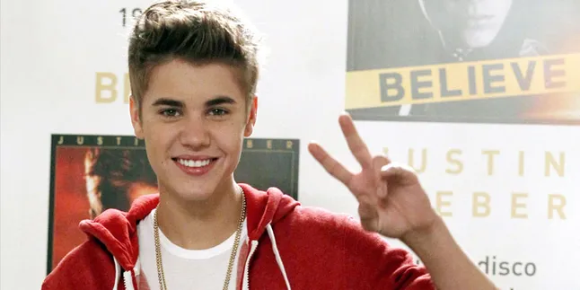 29 Januari 2013 Justin Bieber Rilis Album Baru