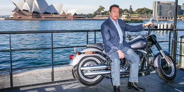3 Bintang Ini Coba Tirukan Mimik Arnold Schwarzenegger, Sukses?