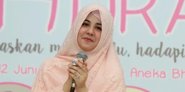3 Bulan Cerai, Risty Tagor Beberkan Kriteria Calon Pendampingnya 3 Bulan Cerai, Risty Tagor Beberkan Kriteria Calon Pendampingnya
