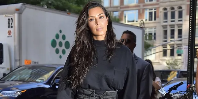 3 Bulan Menghilang Dari Socmed, Kim Kardashian Akhirnya Muncul 3 Bulan Menghilang Dari Socmed, Kim Kardashian Akhirnya Muncul