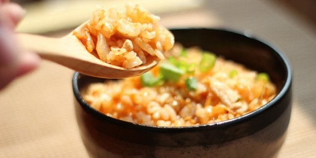 4 Resep Olahan Nasi Rice Cooker yang Enak dan Praktis, Nasi Uduk - Jamur