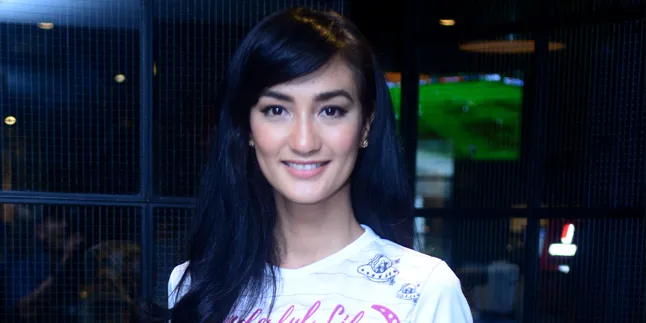 4 Tahun Menanti, Atiqah Hasiholan Umumkan Kehamilan Anak Pertama