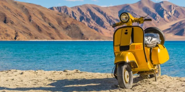 40 Kata-Kata Vespa yang Keren, Penuh Dengan Keromantisan - Rasa Solidaritas