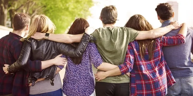 45 Kata-Kata Sahabat Konyol yang Menghibur - Menyentuh Hati, Bikin Ikatan Makin Erat