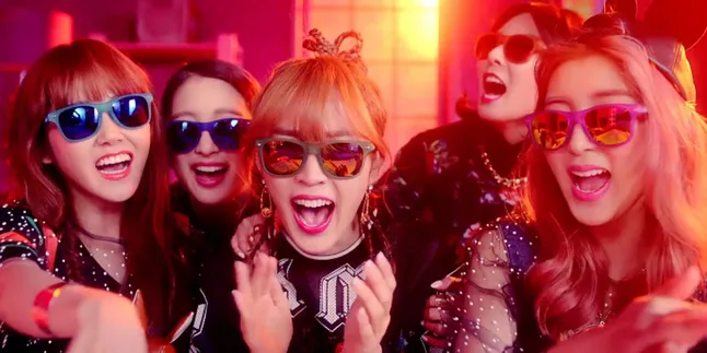 4minute Tampil Seksi Enerjik di MV Neon 'Whatcha Doin' Today'