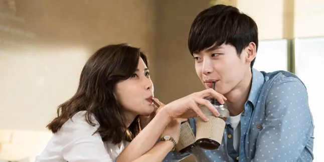 5 Aktor Pria Korea Yang Paling Bikin Wanita Lebih Tua Jatuh Cinta 5 Aktor Pria Korea Yang Paling Bikin Wanita Lebih Tua Jatuh Cinta