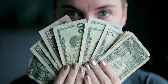 5 Meanings of Dreaming of Money According to Psychology, Not Always Related to Finance