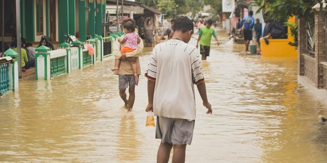 5 Arti Mimpi Melihat Banjir Berwarna Cokelat Menurut Primbon Jawa, Meski Menakutkan Ternyata Bisa Jadi Pertanda Baik
