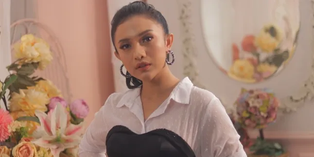 5 Bulan Nggak Dengar Kabar Pasangan, Suara Merdu Desy Thatha dalam Alunan Jalan Cinta