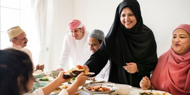 5 Ways to Overcome Longing for Family When Unable to Go Home for Eid