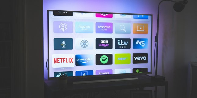 5 Ways to Connect Your Phone to the TV Without a Cable, Easy and Practical