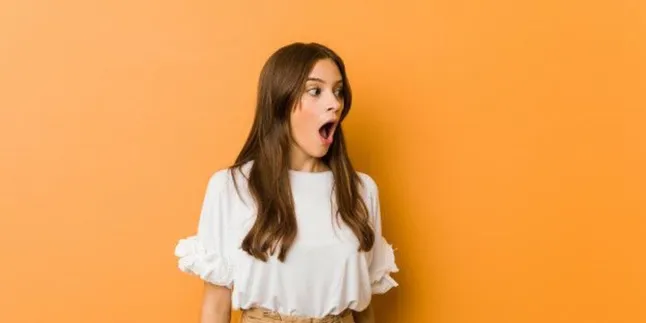 5 Ciri Teman yang Suka Play Victim dan Tips Cerdas Menghadapinya!