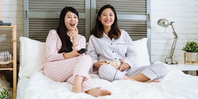 5 Jurus Ampuh Bikin Pajamas Party Akhir Tahun Berkesan bareng Bestie