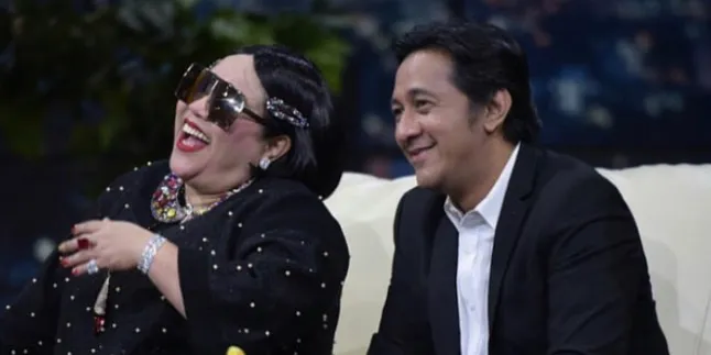 5 Menit Pertemuan Andre Taulany dan Nunung yang Mengharukan 5 Menit Pertemuan Andre Taulany dan Nunung yang Mengharukan
