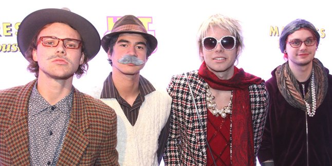 5 Seconds Of Summer Bakal Kolaborasi Dengan Motley Crue?