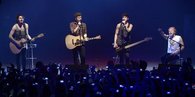 5 Seconds Of Summer 'Curi' Lagu Katy Perry di Wembley